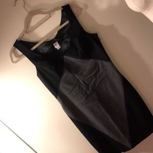 ABAETE sz6 side zip black & grey sheath dress